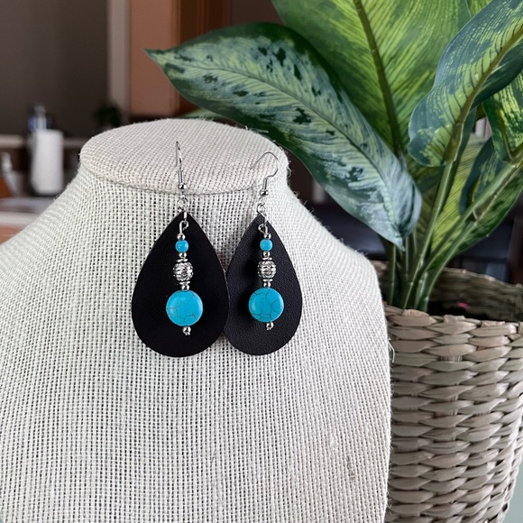 💙Handmade Earrings 💙 - Picture 5 of 11